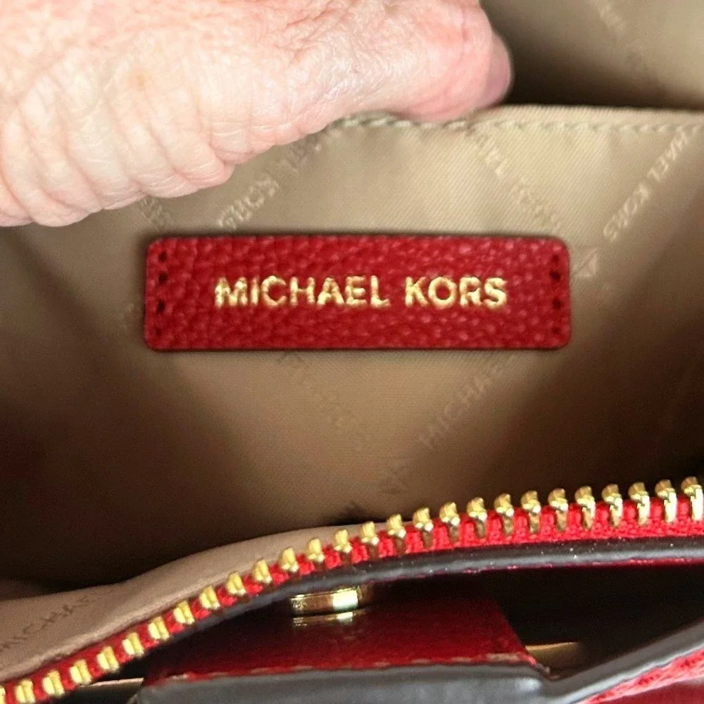 Michael Kors Scarlet Pebbled Leather Dome Satchel Crossbody‎ Bag Gold Hardware - Picture 3 of 15